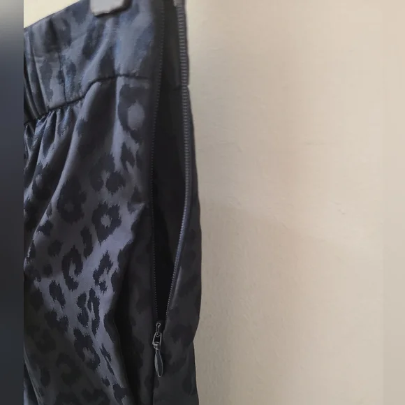 Thakoon Addition Black Leopard Print Slim Fit Tapered Trousers Sz 2 - Picture 8 of 14